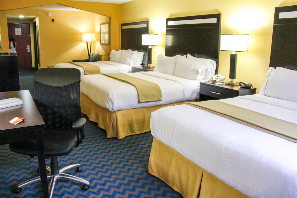 holiday inn express and suites roanoke rapids se by ihg
