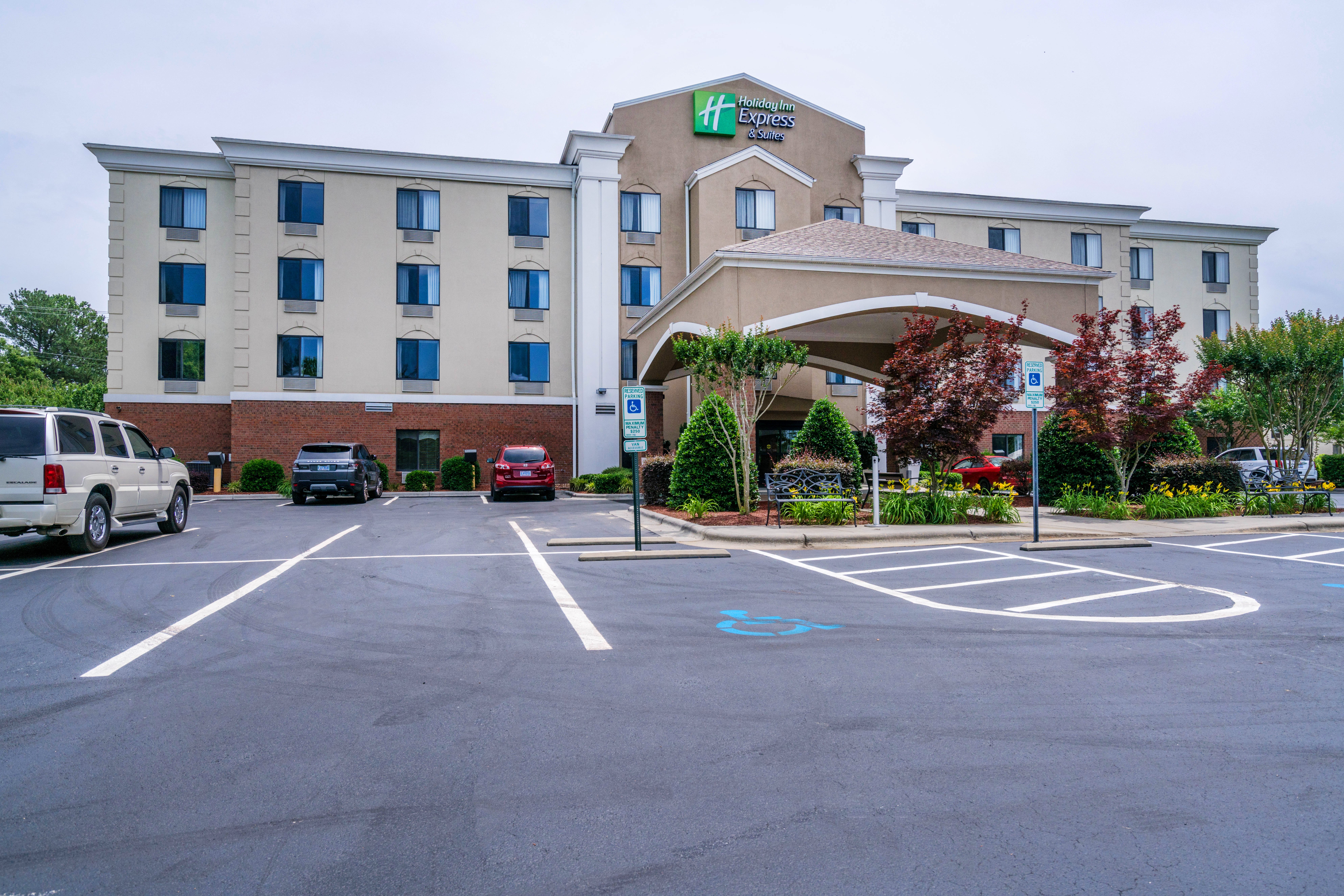 holiday inn express and suites roanoke rapids se by ihg
