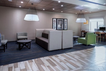 Holiday Inn Express & Suites Roanoke Rapids Se By Ihg,Roanoke Rapids>>Halifax,3 star
