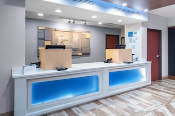Holiday Inn Express & Suites Roanoke Rapids Se By Ihg,Roanoke Rapids>>Halifax,3 star