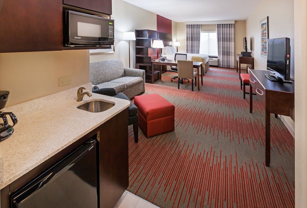 holiday inn express and suites duncan by ihg