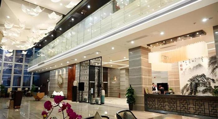 the thousand lantern lake hotel