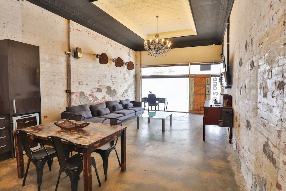 Indulge Apartments - Eighth Street,Victoria>>Mildura,4 star
