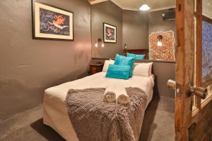 indulge apartments eighth street