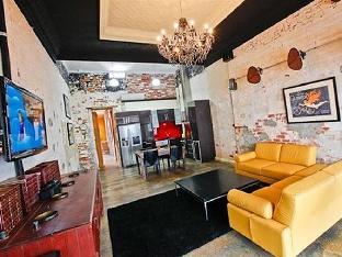 indulge apartments eighth street