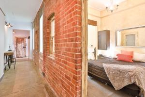 indulge apartments eighth street