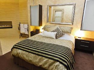 indulge apartments eighth street