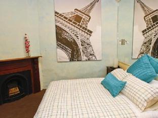 indulge apartments eighth street