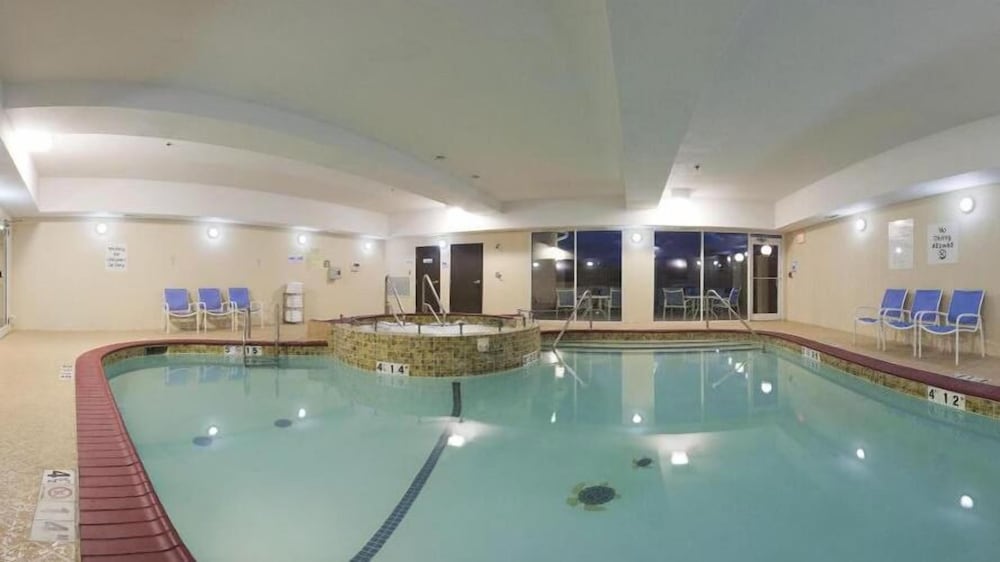 holiday inn express and suites woodward by ihg