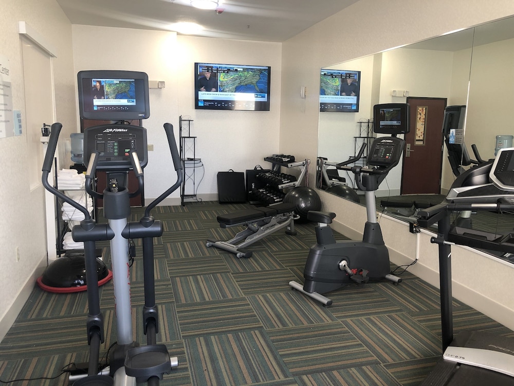 holiday inn express and suites woodward by ihg