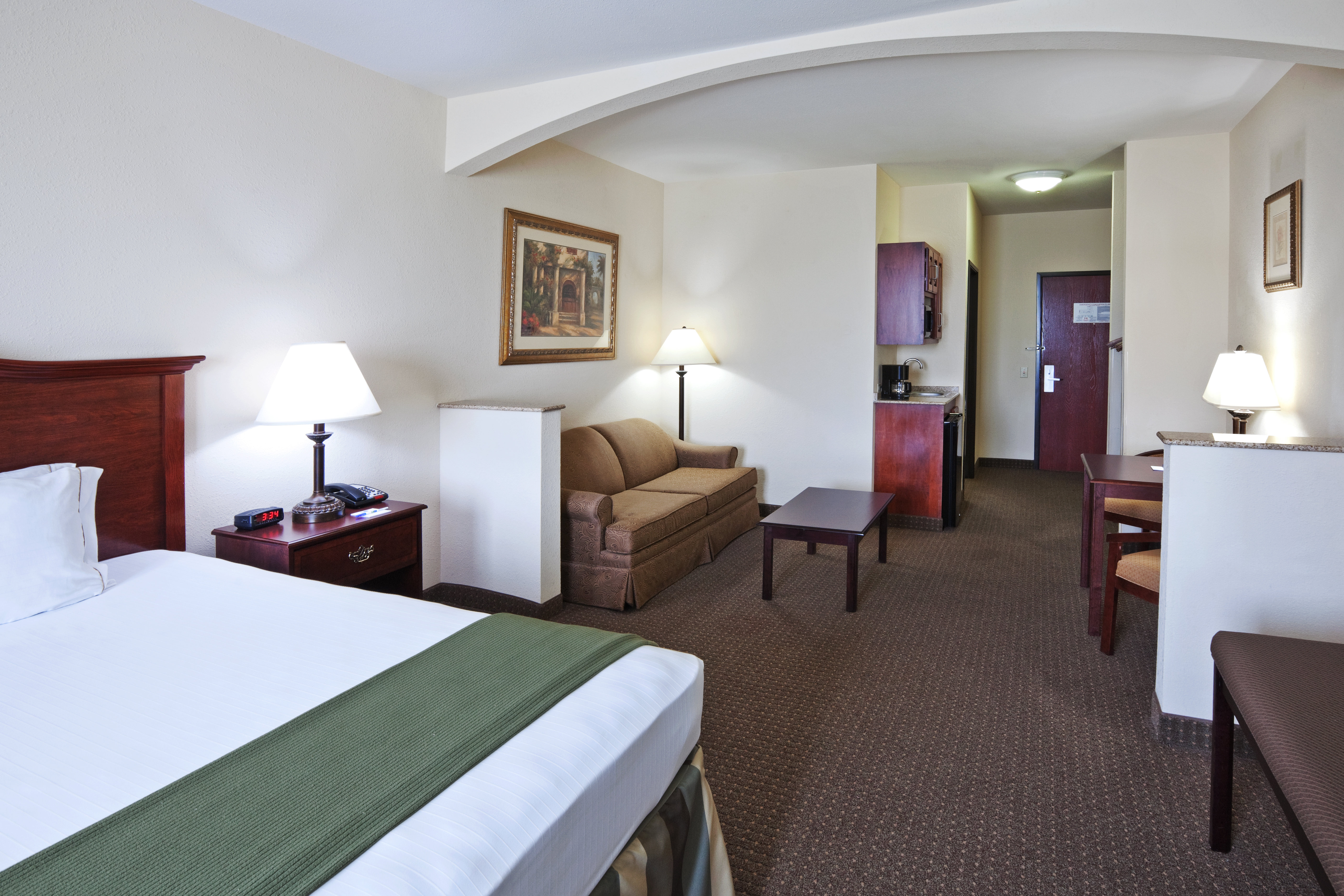 holiday inn express and suites woodward by ihg