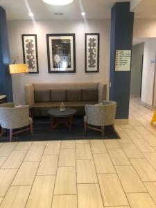 holiday inn express and suites woodward by ihg