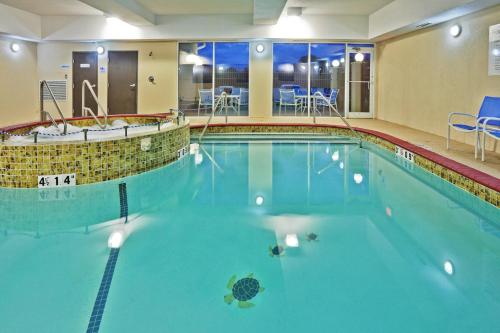 holiday inn express and suites woodward by ihg