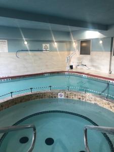 holiday inn express and suites woodward by ihg