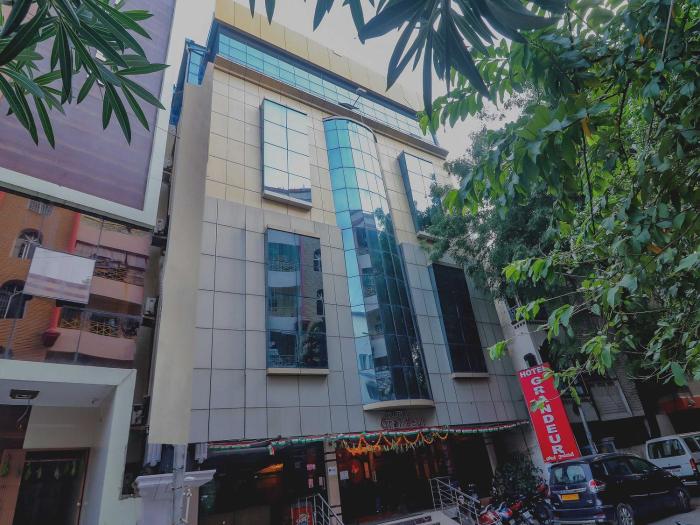 hotel grandeur