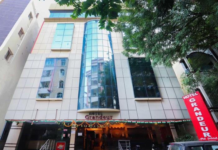 hotel grandeur