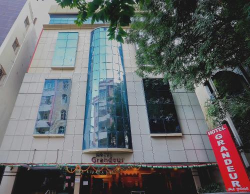 hotel grandeur