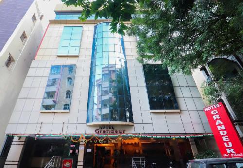 hotel grandeur