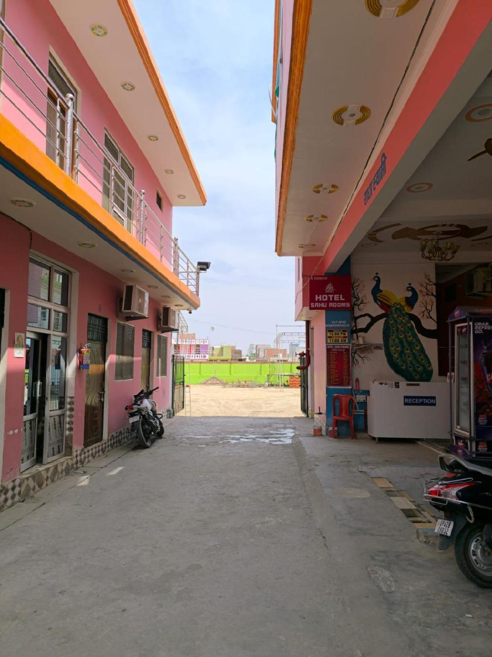 hotel sahu rooms ayodhya