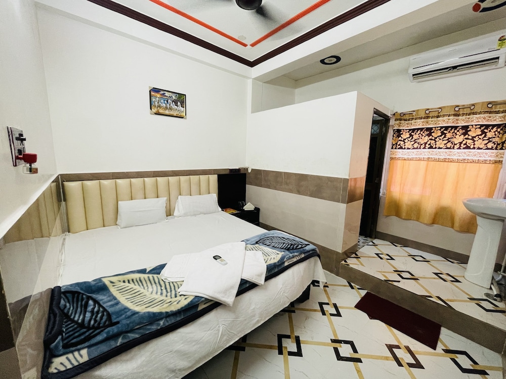 hotel sahu rooms ayodhya