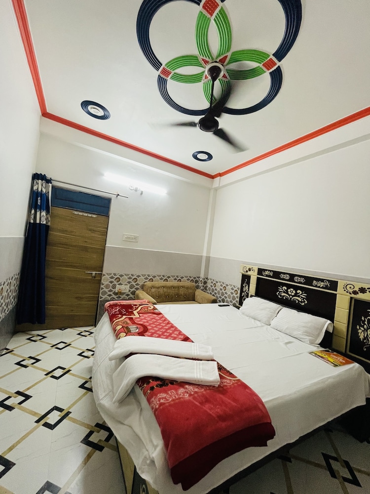 hotel sahu rooms ayodhya