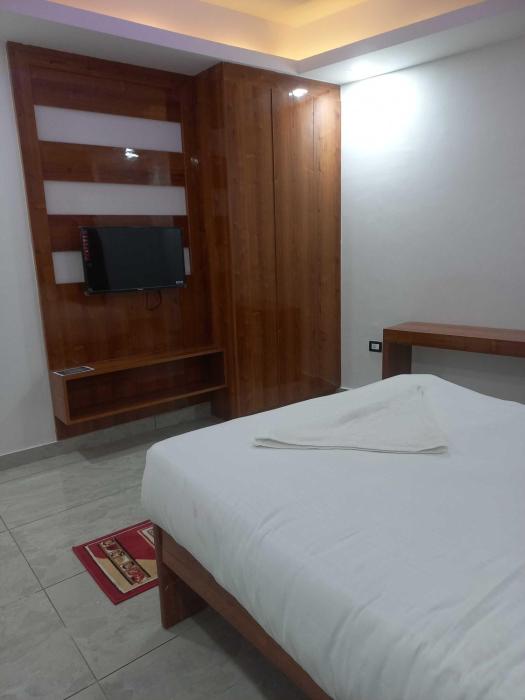 hotel o garden view hotel near hero honda chowk
