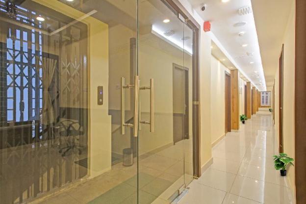 super townhouse centre point inn near esplanade metro station