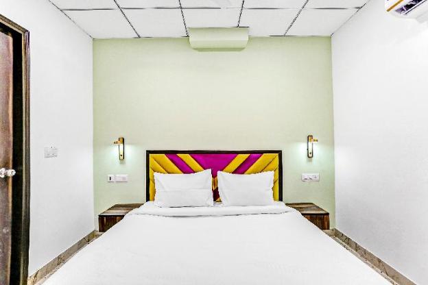 collection o golden key near tdi mall