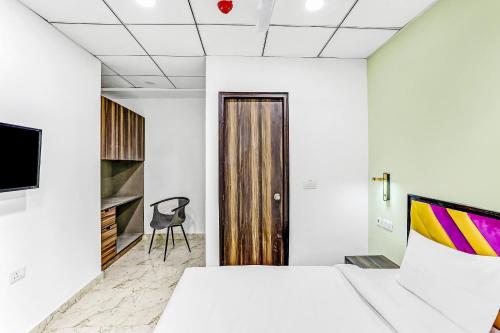 collection o golden key near tdi mall