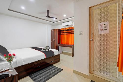 super collection o rani gate guwahati formerly lakhi guest house