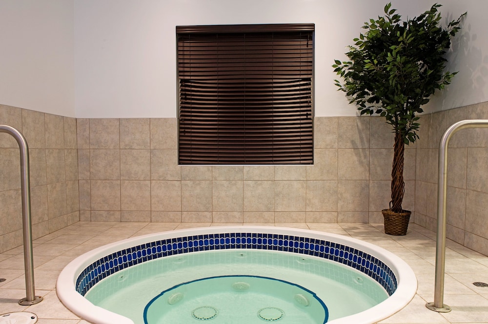 holiday inn express and suites slave lake by ihg