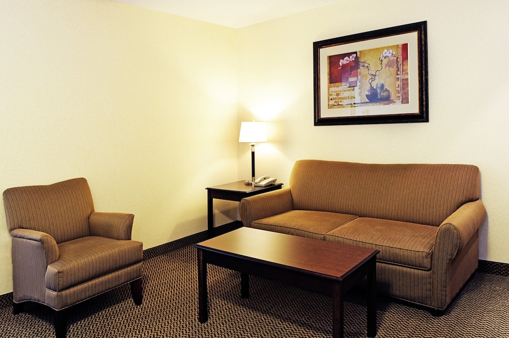 holiday inn express and suites slave lake by ihg