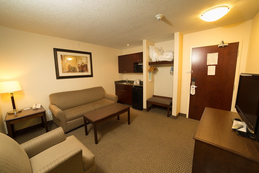 holiday inn express and suites slave lake by ihg