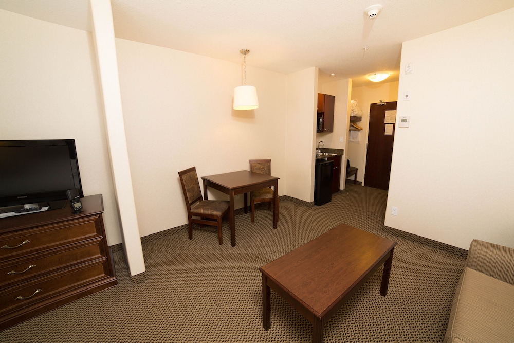 holiday inn express and suites slave lake by ihg