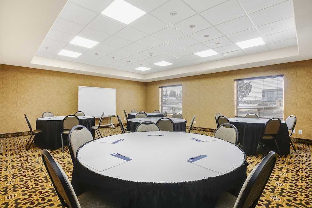 holiday inn express and suites slave lake by ihg