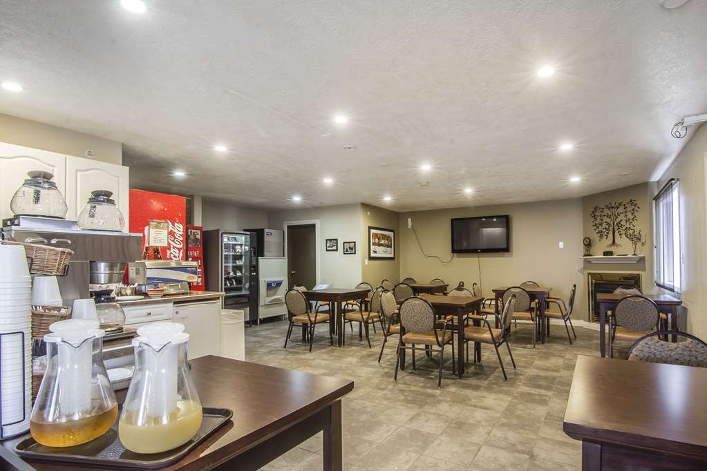 econo lodge inn and suites