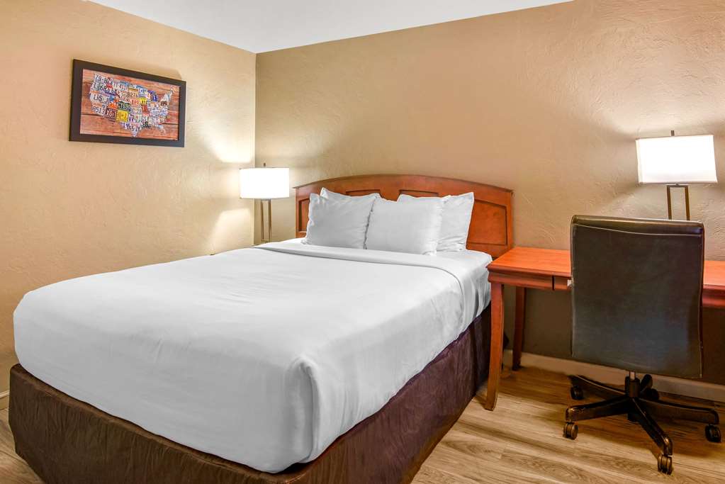 econo lodge inn and suites durango