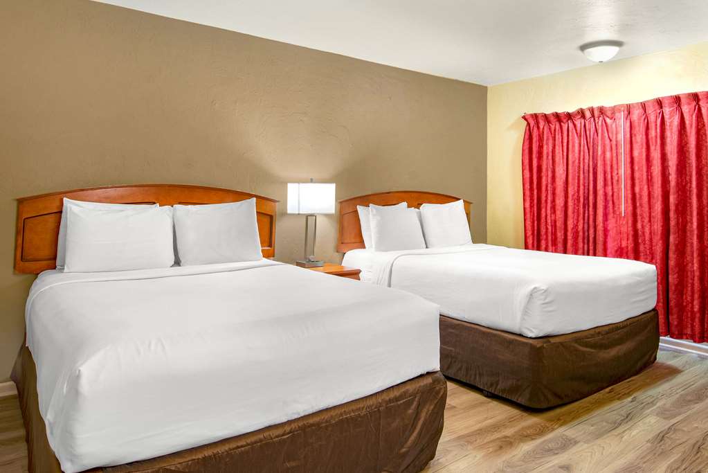 econo lodge inn and suites durango