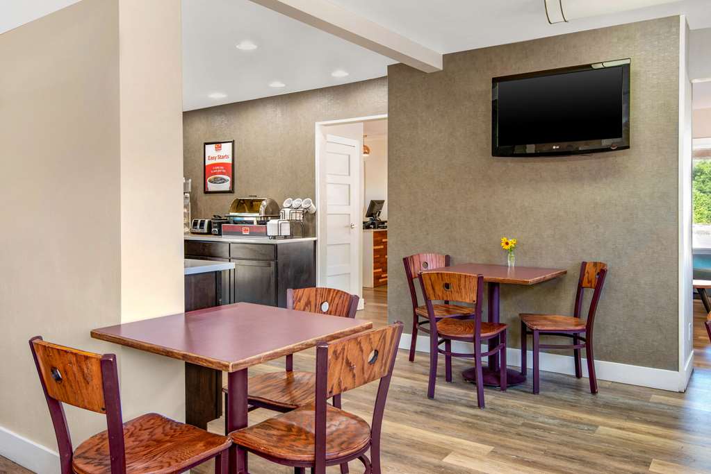 econo lodge inn and suites durango