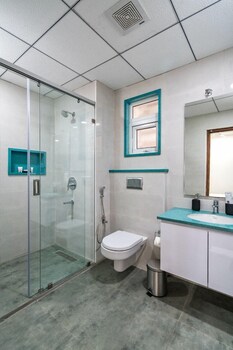 skyla studios and suites hitech city