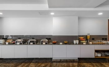 Skyla Studios & Suites - Hitech City,Chanda Nagar>>Hyderabad,3 star