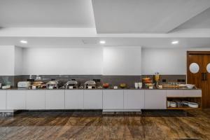 skyla studios and suites hitech city