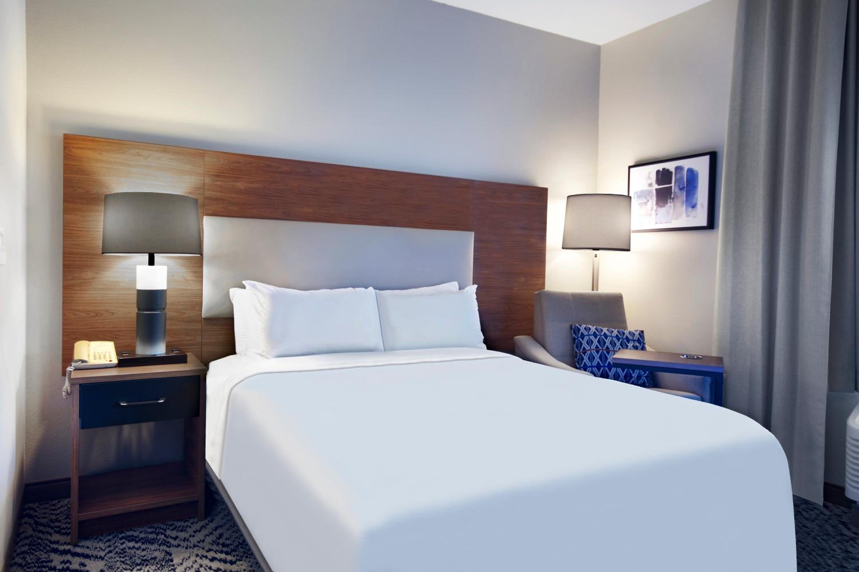candlewood suites buffalo amherst by ihg