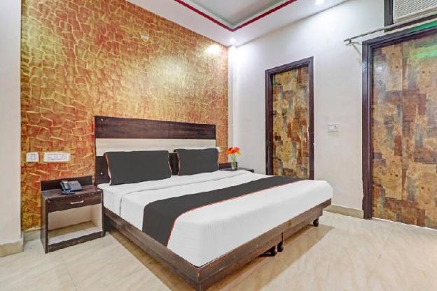 collection o hotel lotus near dwarka sector 9 metro station