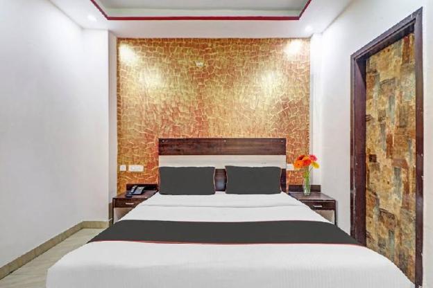 collection o hotel lotus near dwarka sector 9 metro station