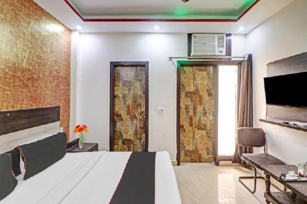 collection o hotel lotus near dwarka sector 9 metro station