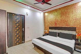 collection o hotel lotus near dwarka sector 9 metro station