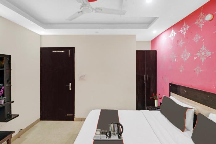 collection o hotel lotus near dwarka sector 9 metro station