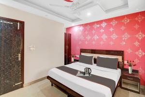 collection o hotel lotus near dwarka sector 9 metro station