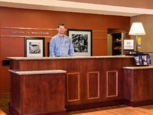 hampton inn and suites west bend